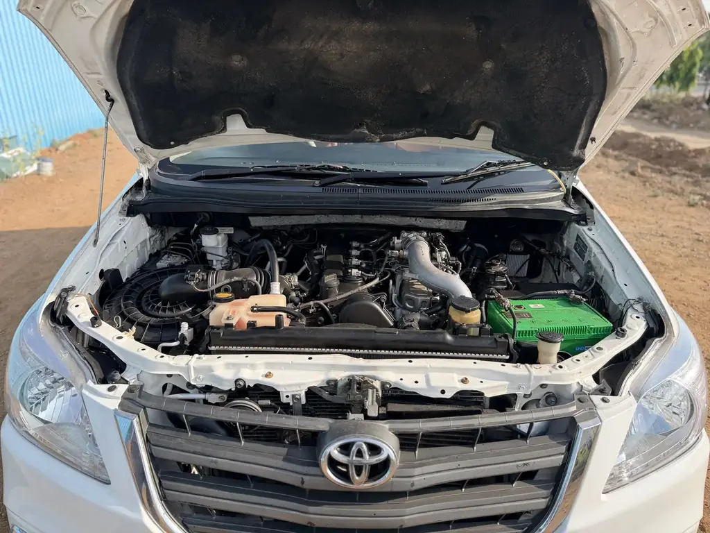 2015 Toyota INNOVA G 2.5 E4 photo 6