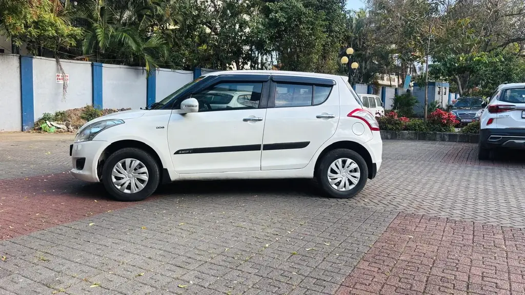 2013 Maruti Suzuki Swift VDI photo 4
