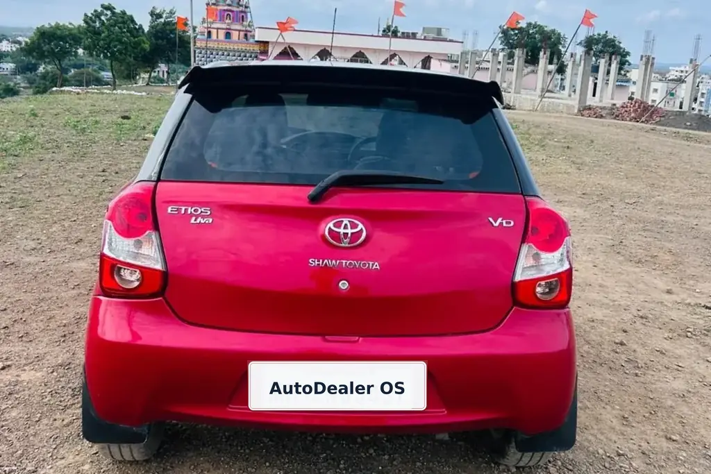 2012 Toyota Etios GD photo 2