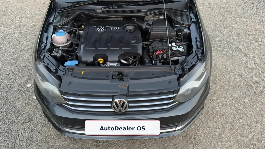 2015 Volkswagen Vento Highline Diesel photo 6