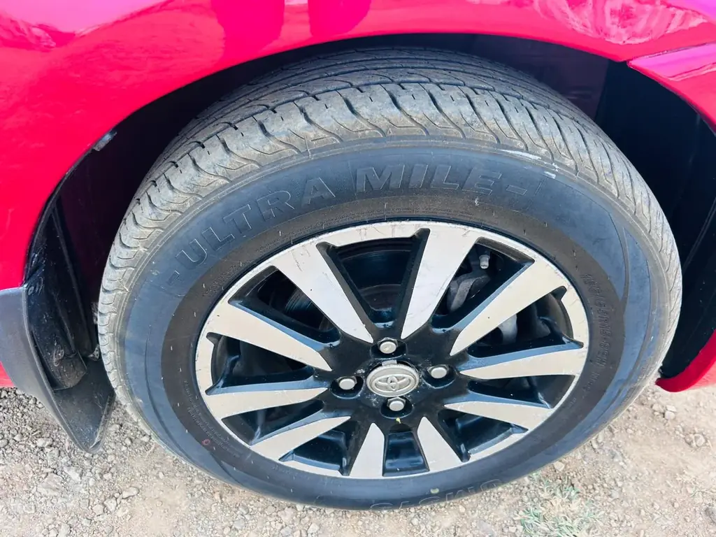 2016 Toyota Etios Liva VD photo 7