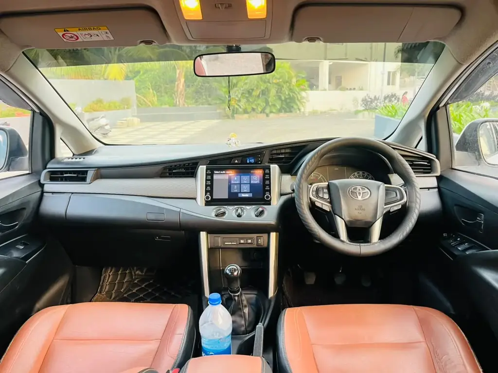 2022 Toyota Innova Crysta G photo 5