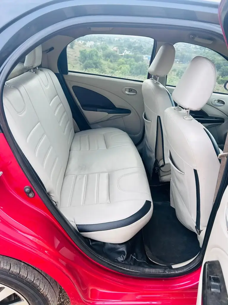 2012 Toyota Etios GD photo 8
