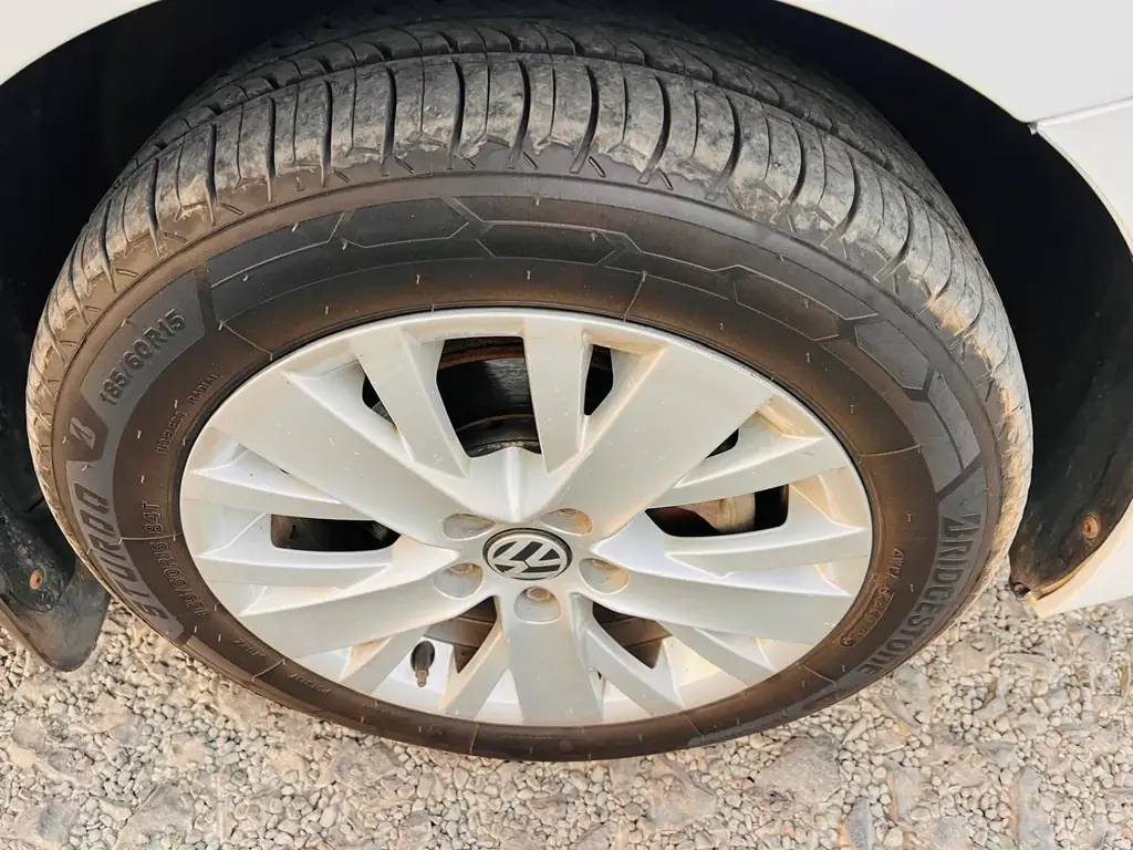 2015 Volkswagen Vento Highline Diesel photo 8