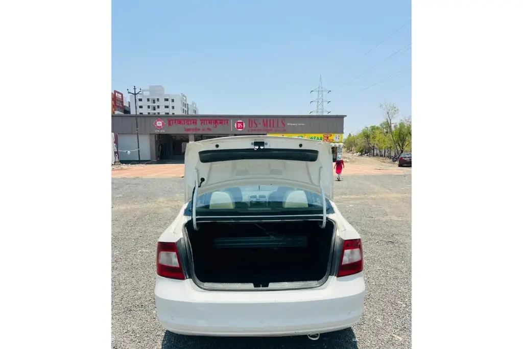 2016 Skoda Rapid photo 9