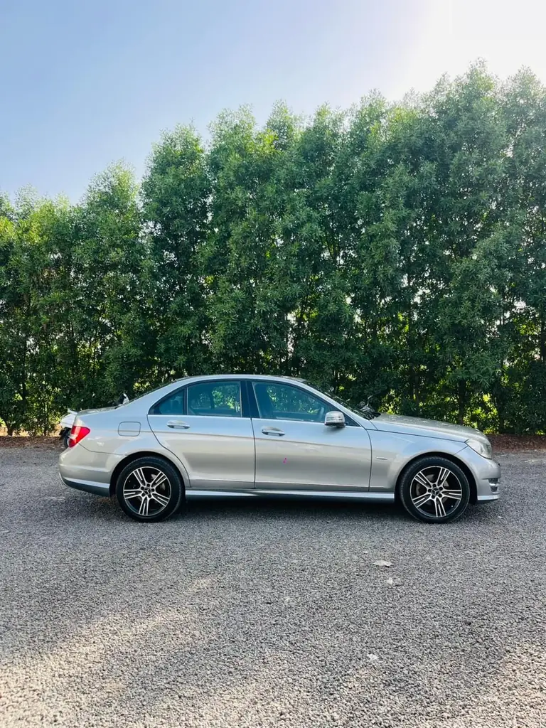 2013 Mercedes-Benz C-Class C 200 photo 4