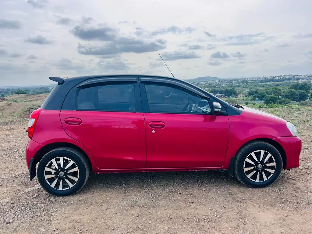 2012 Toyota Etios GD photo 4