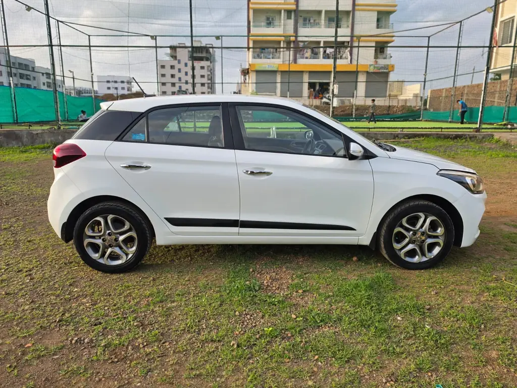 2018 Hyundai i20 ASTA photo 4