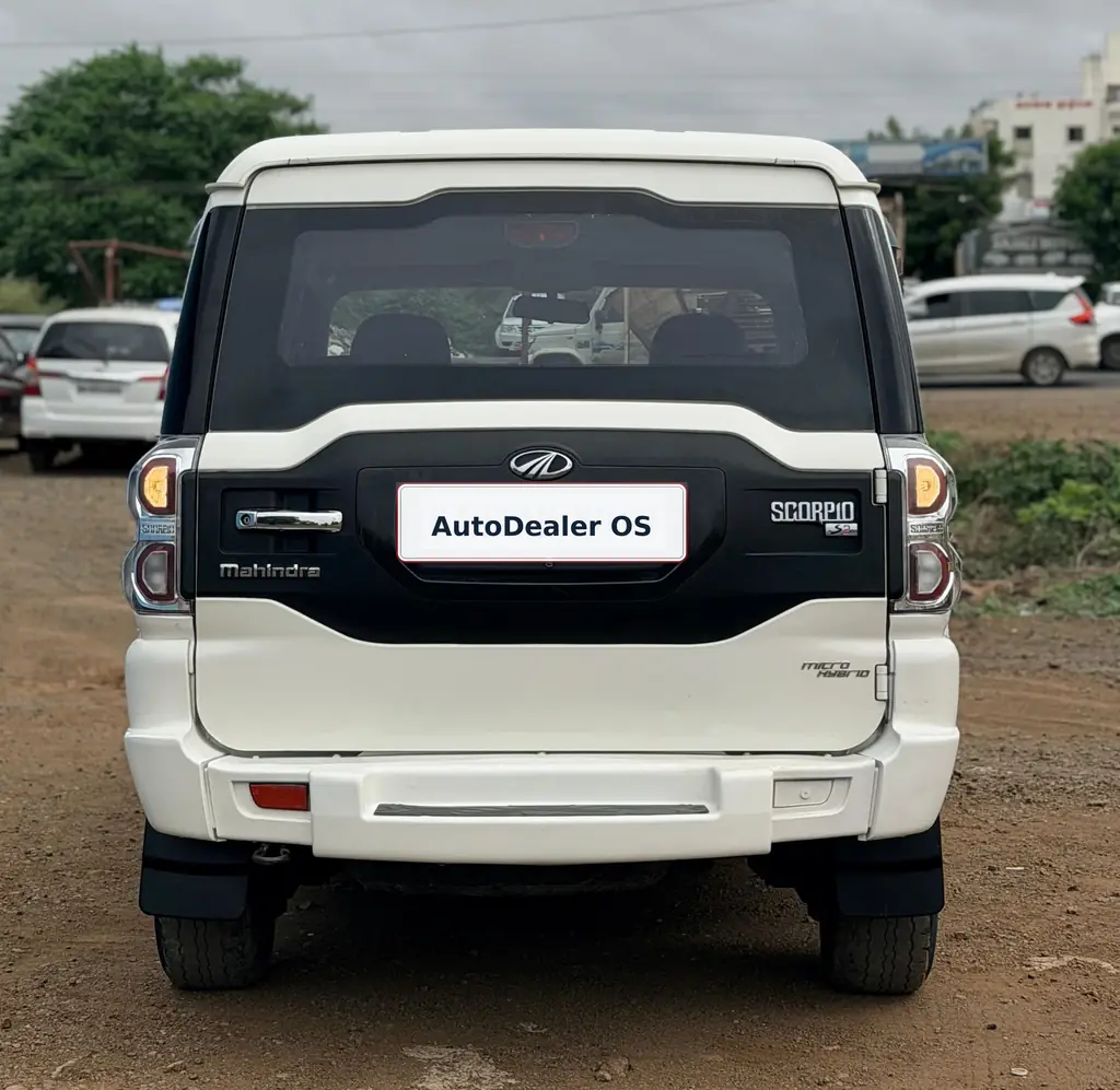 2014 Mahindra CORPIO S2 photo 2
