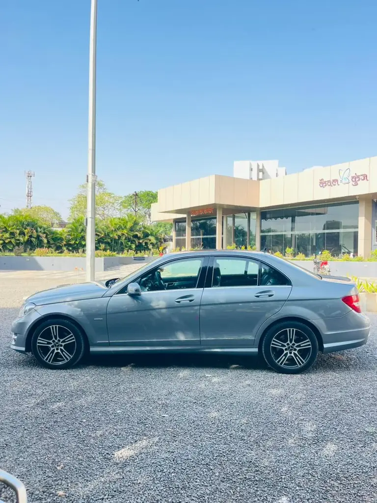 2013 Mercedes-Benz C-Class C 200 photo 3