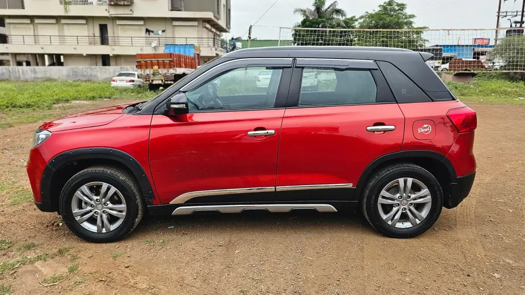2017 Maruti Suzuki Brezza ZDI Plus photo 3