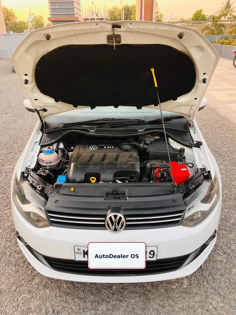 2015 Volkswagen Vento Highline Diesel photo 6