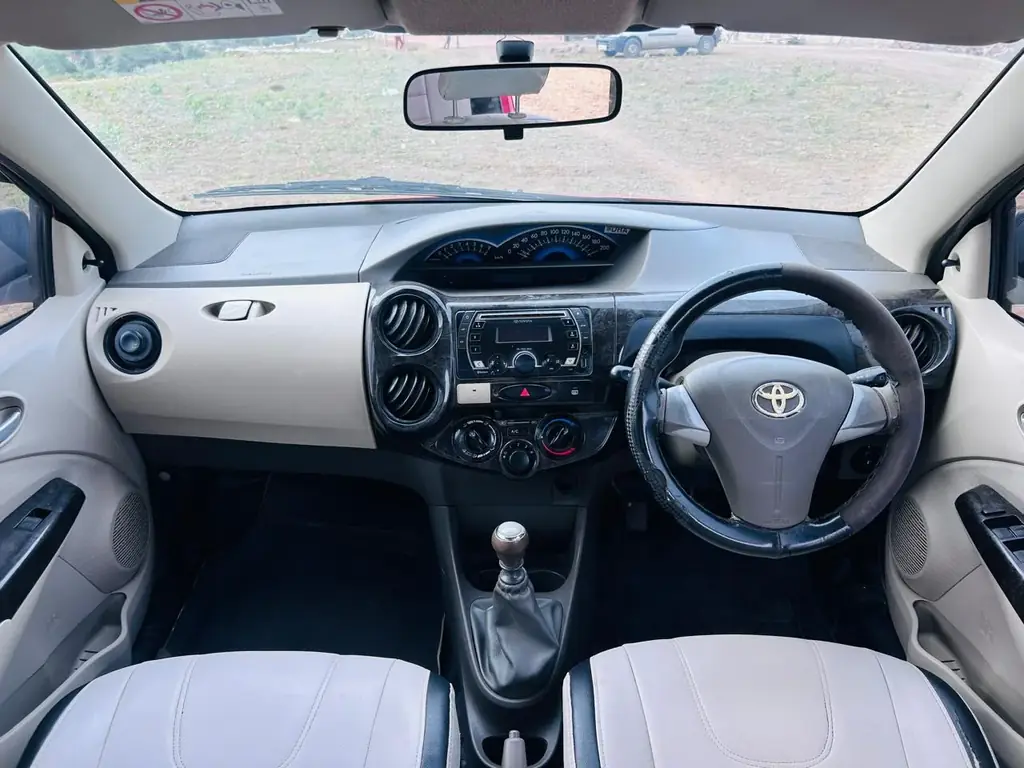 2012 Toyota Etios GD photo 5