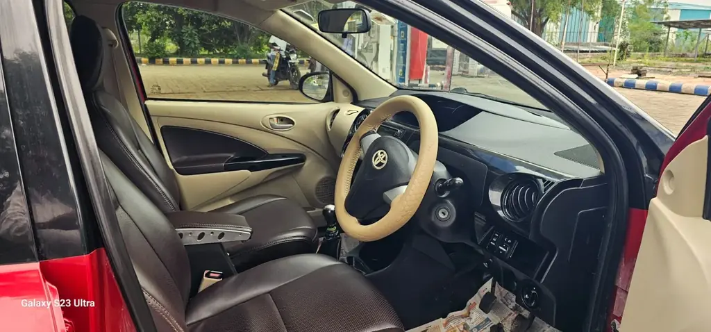 2018 Toyota Etios VD photo 5