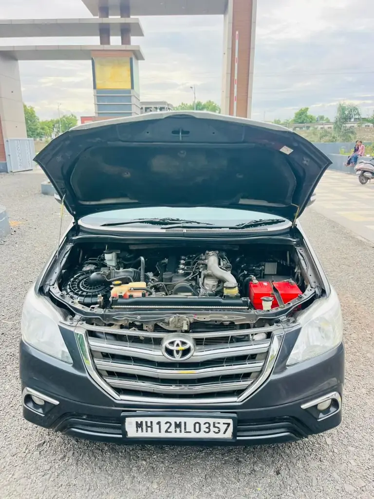 2015 Toyota Innova V photo 6