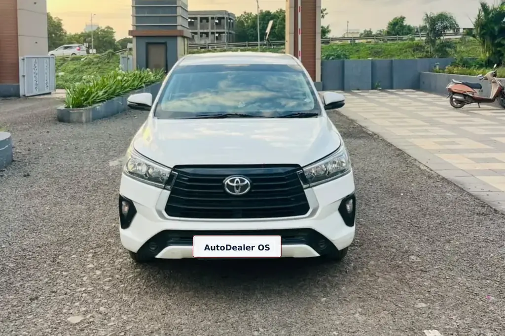 2022 Toyota Innova Crysta G