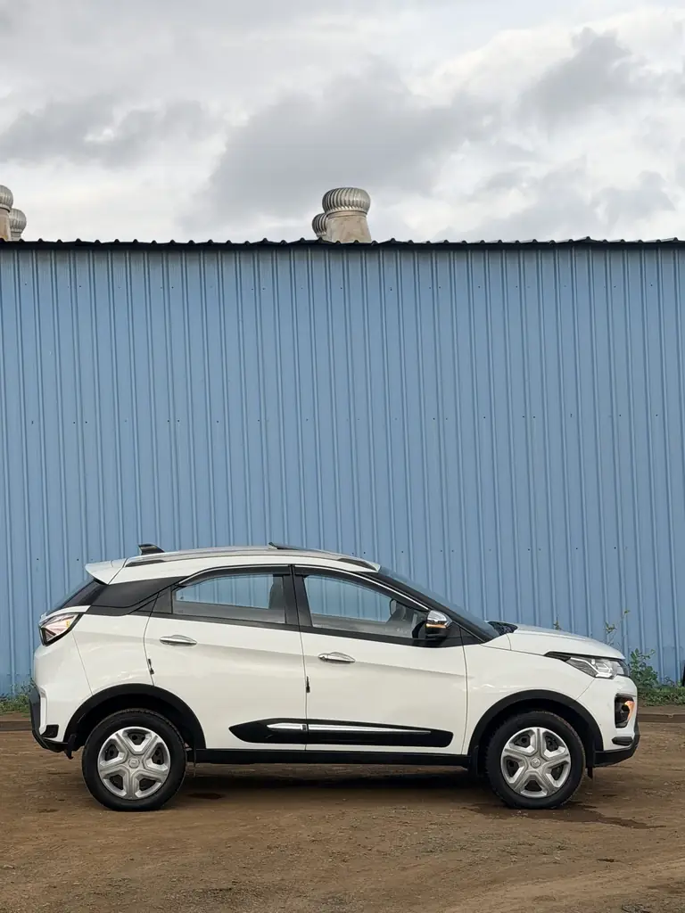 2022 Tata Motors Nexon photo 3