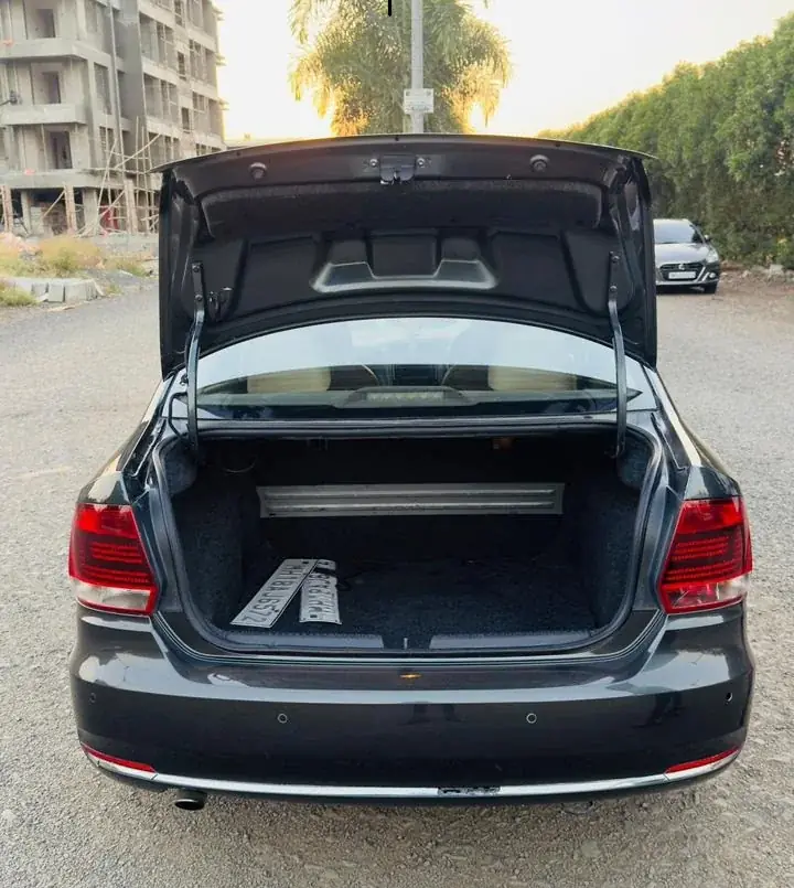 2015 Volkswagen Vento Highline Diesel photo 8