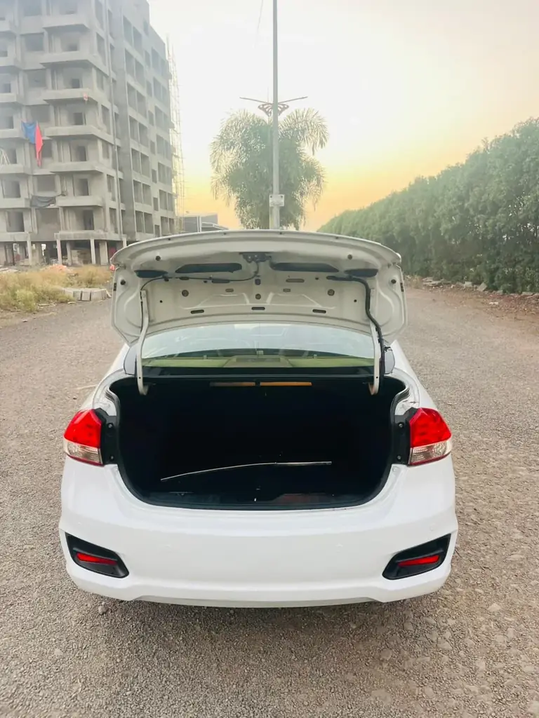 2015 Maruti Suzuki Ciaz ZDI photo 9