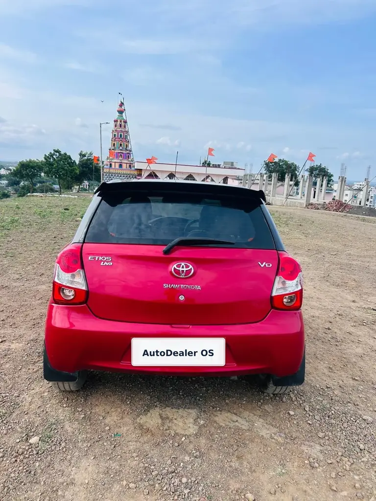 2016 Toyota Etios Liva VD photo 2